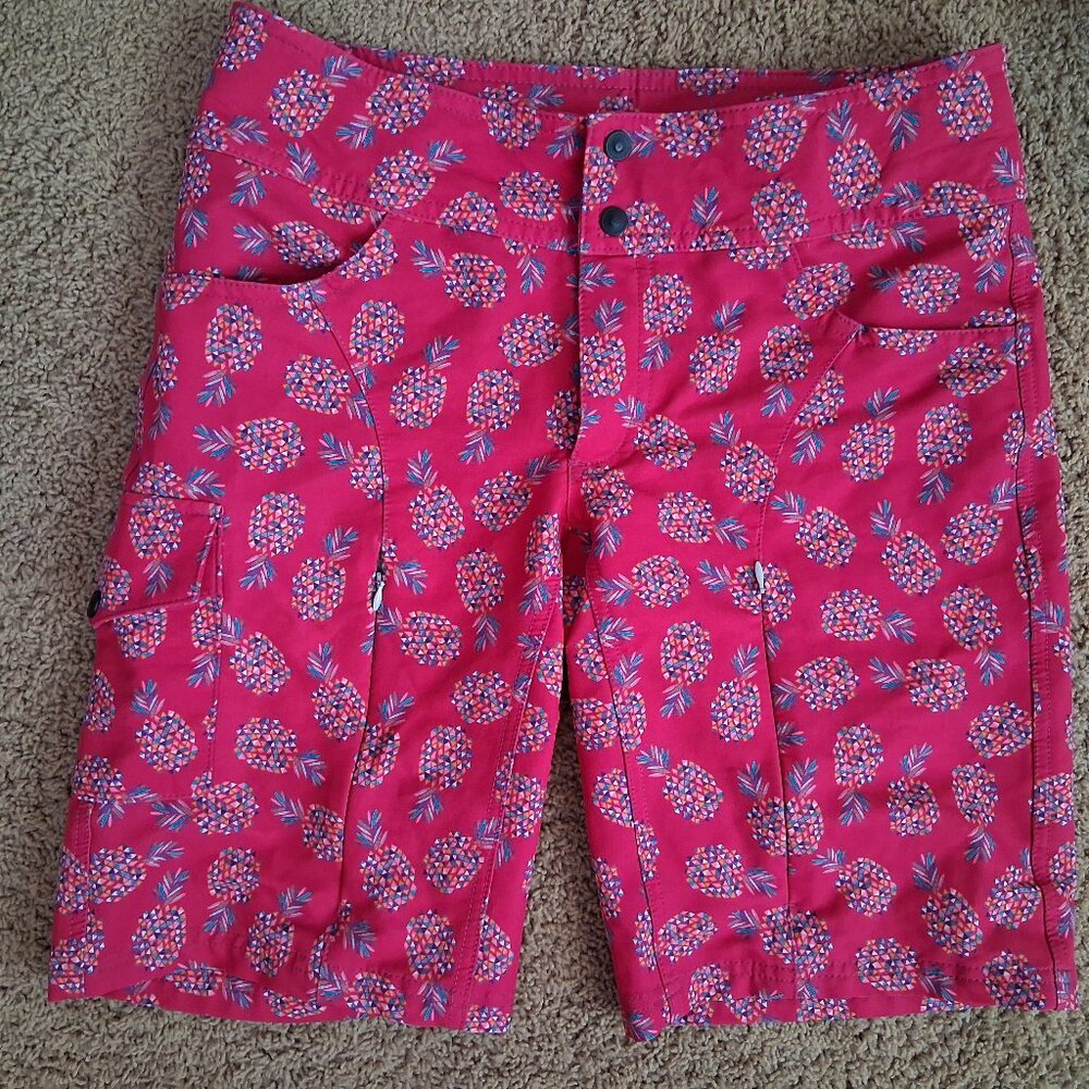 Shredly Shorts Womens Med. Pineapple Print Cargo Adjustable Waist. Excellent.